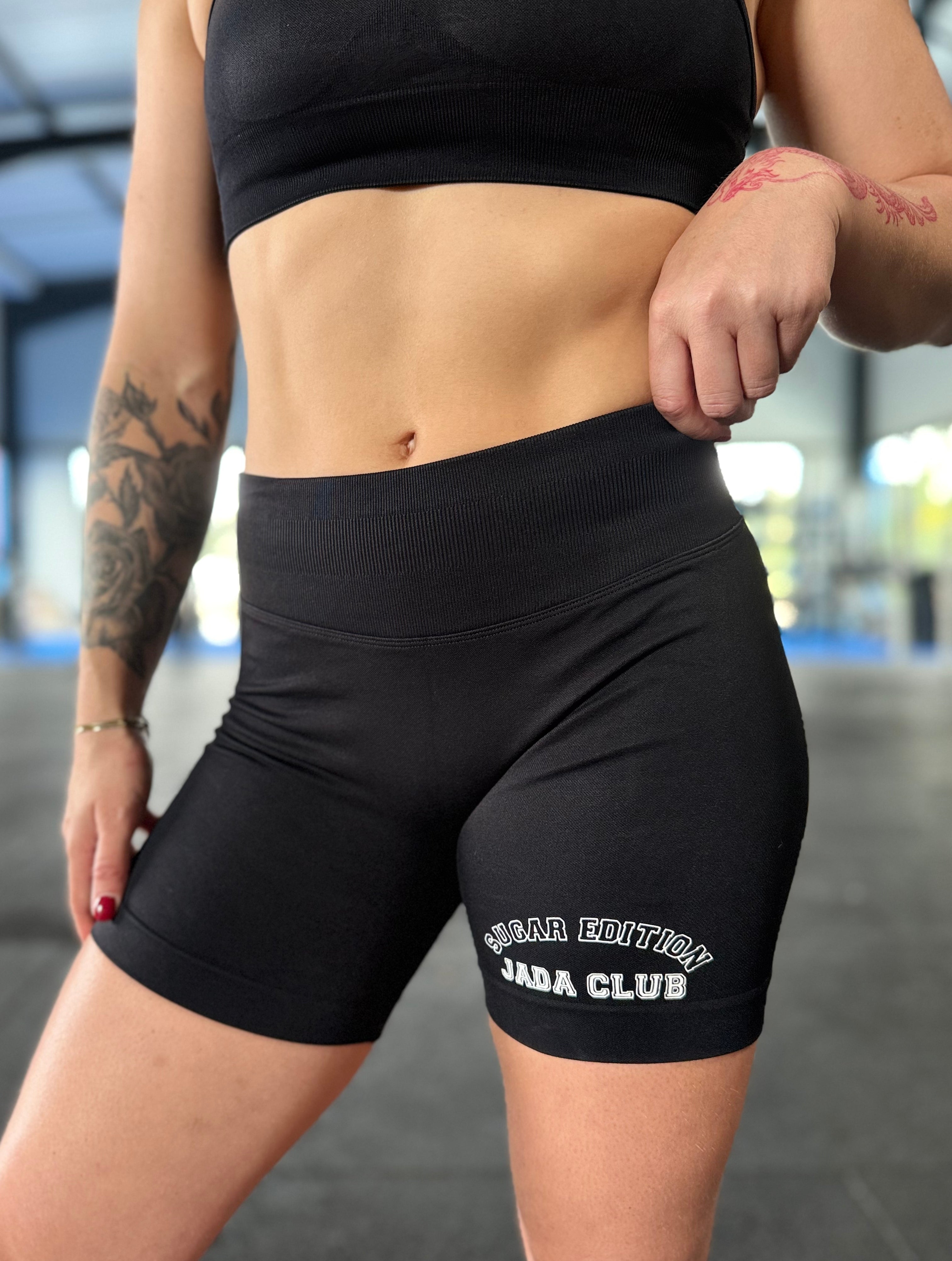 Short Sugar Black