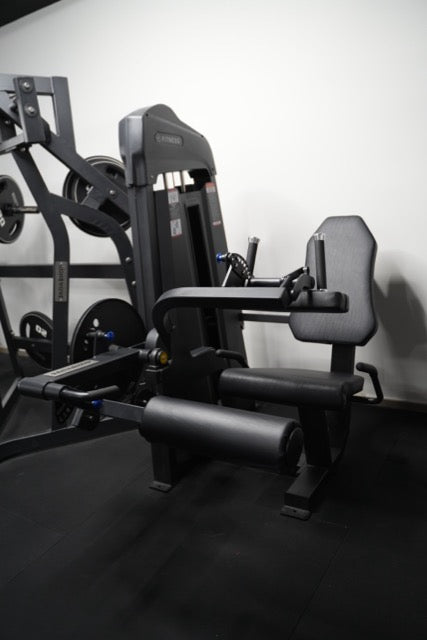 Leg Extension / Leg Curl